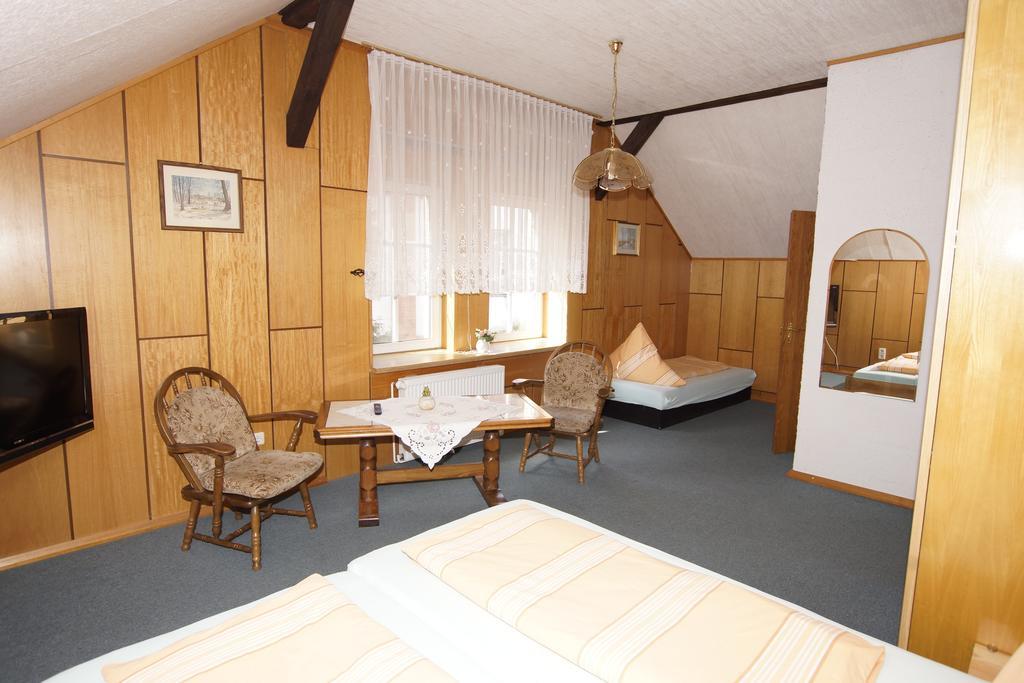 Hotel Pension Zum Froschkönig Lübbenau Zimmer foto